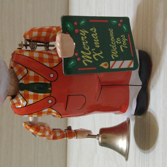 Santa Claus Wind Up Tin Toy - Brooklyn Museum of Art - Picture 4 of 5